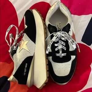 Vintage Havana Black and White Star Sneakers